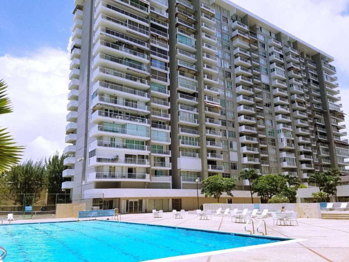 Isla Verde Beachfront With Pool- Near Foxwoods San Juan Exterior foto